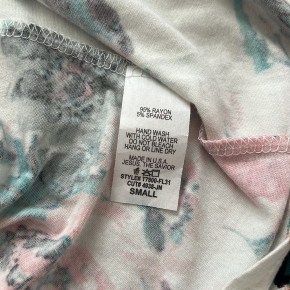 Beautiful floral maxi dress - Picture 6 of 7